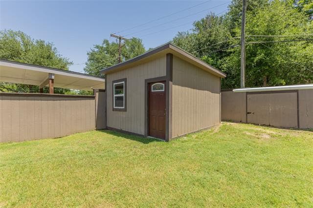 Building Photo - 2418 Ingleside Dr