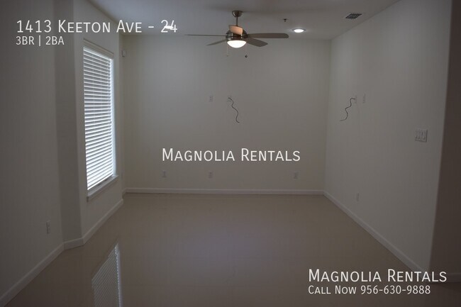 Building Photo - Las Jollas Condominiums II