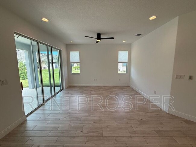 Building Photo - 2694 Addison Dr