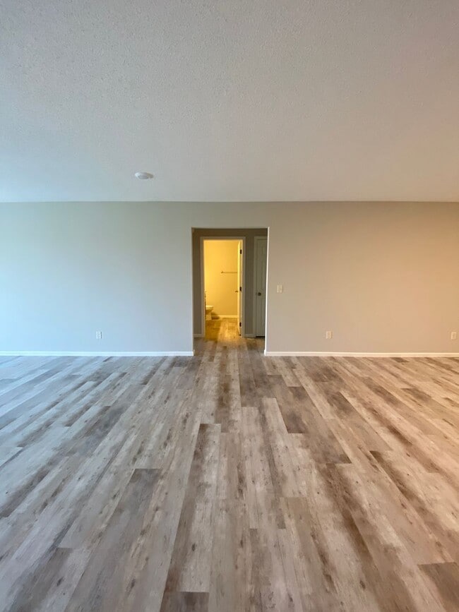Building Photo - 1539 Gunston Dr