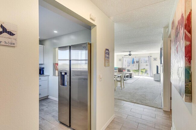 Building Photo - 1926 Ocean Shore Blvd