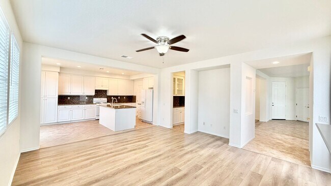 Building Photo - Beautifully Maintained & Spacious Two-Story Home in the Privately-gated Belleza Community of San ...