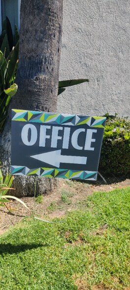 Building Photo - 18935 Sherman Way