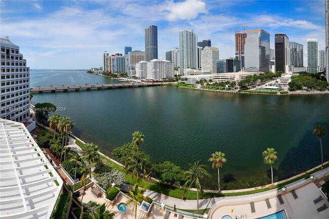 Building Photo - 701 Brickell Key Blvd