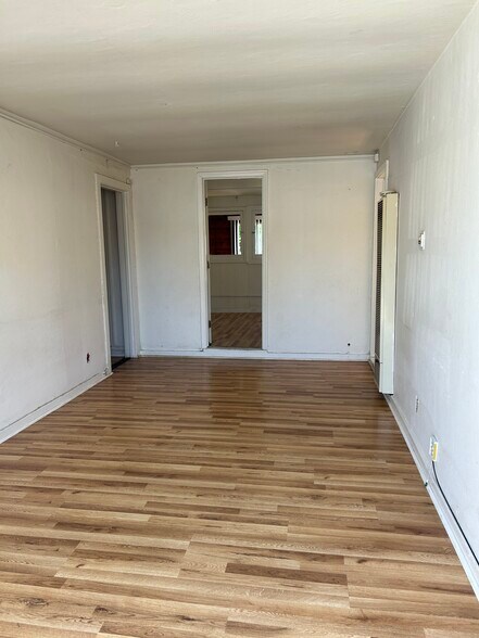 Building Photo - 1557 D St