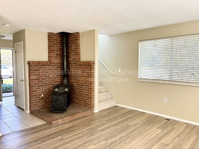 Building Photo - 845 S McKinley Ave