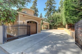 Building Photo - Stunning Mediterranean Oasis Minutes from Downtown Bellevue w/Lake Views!