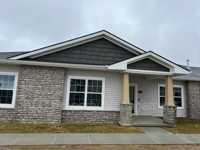 Building Photo - 8951 Calpurnia Dr