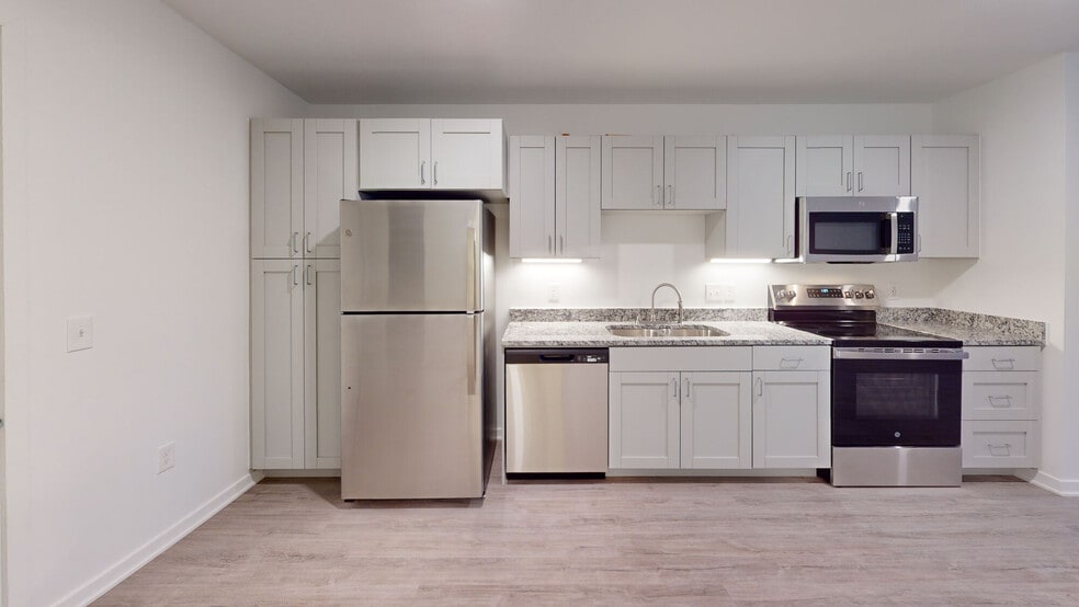 Interior Photo - Lakeshore Flats