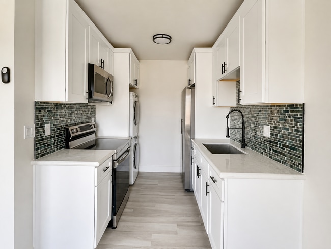 Interior Photo - Village Green 92