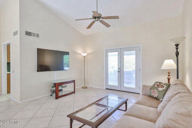 Building Photo - 14518 W Heritage Dr