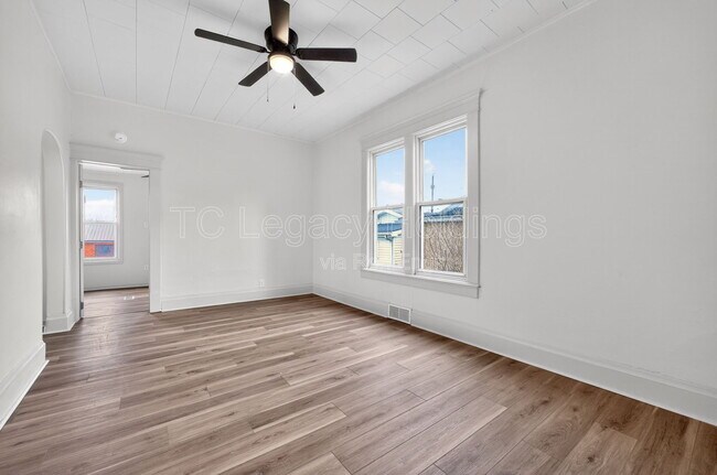 Building Photo - 1409 Hamill Ave