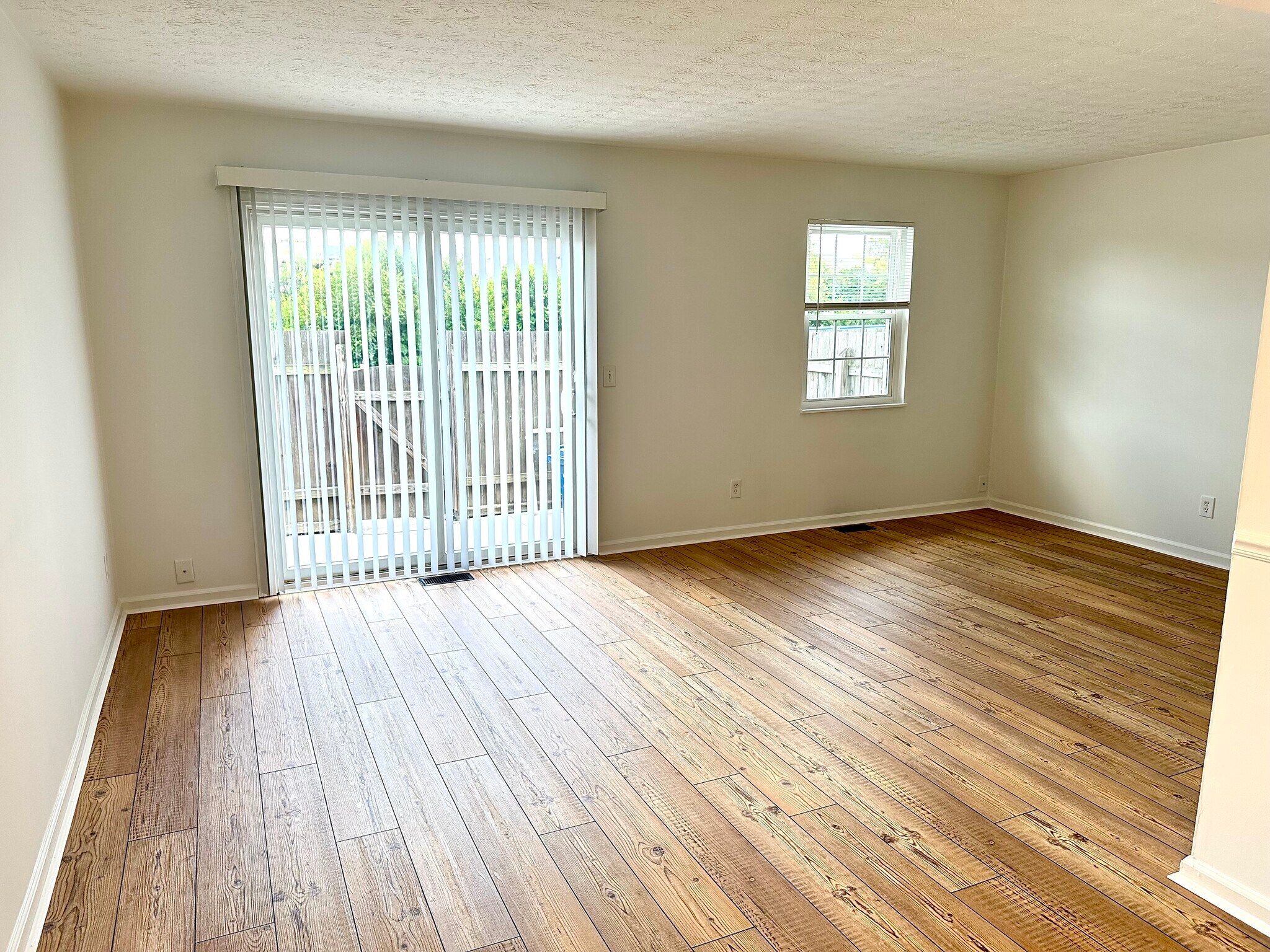 Building Photo - 7614 Pons Ln