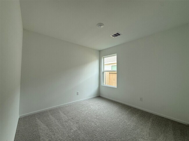 Building Photo - 12915 Shells Ln