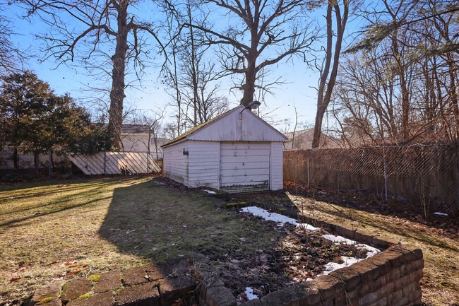 Building Photo - 1320 54th St SE