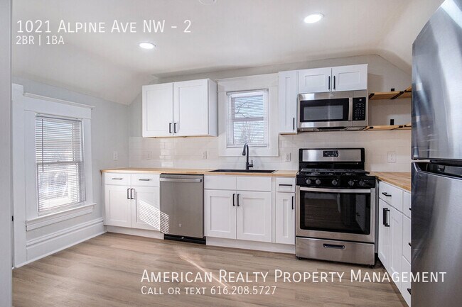 Building Photo - 1021 Alpine Ave NW