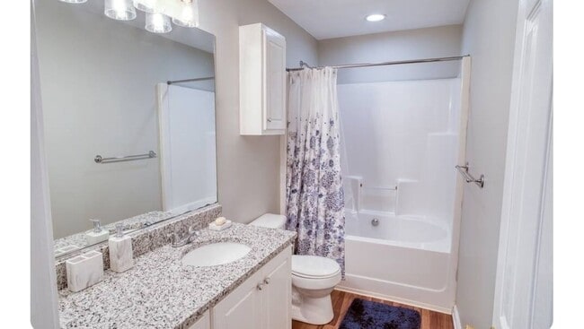 Building Photo - 521 Southern Hills Dr
