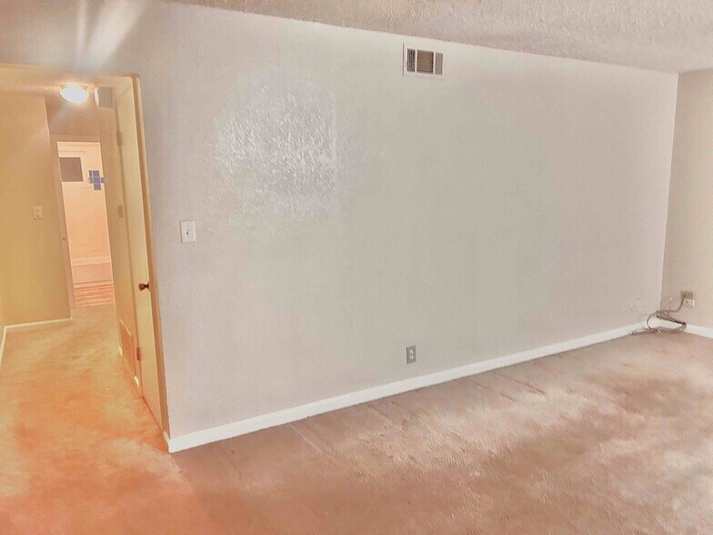 Building Photo - 9071 Montoya St