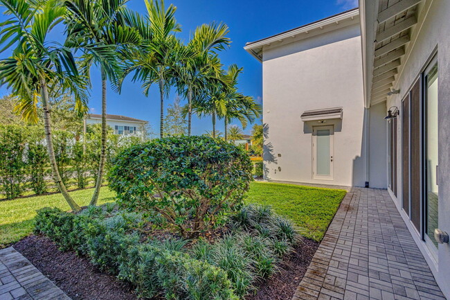 Building Photo - 13325 Machiavelli Way