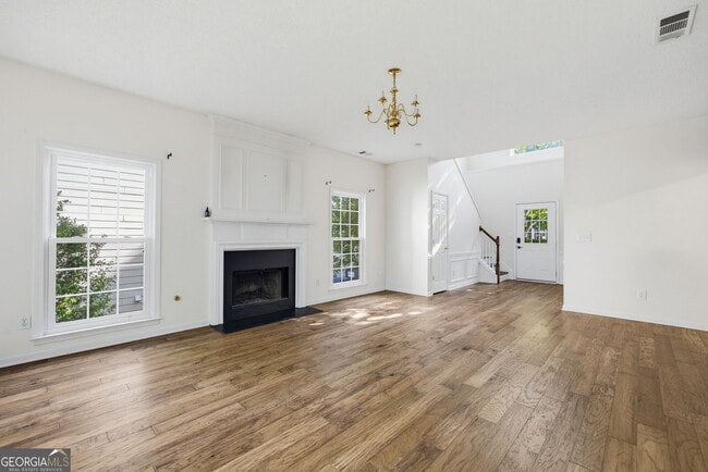 Building Photo - 2599 Alvecot Cir SE