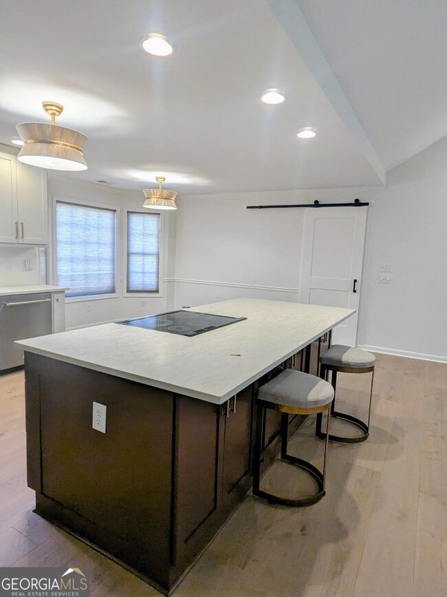 Building Photo - 161 Hancock Rd