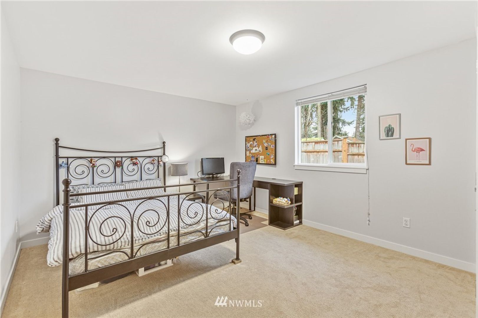 Building Photo - 4 Bed 2 Bath Home in Mountlake Terrace!