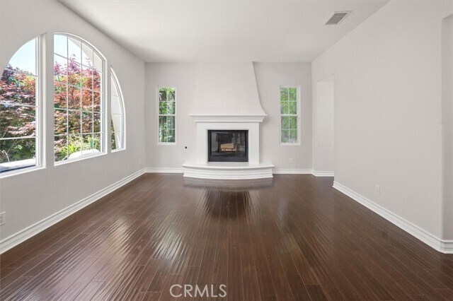 Building Photo - 24711 Tiburon St