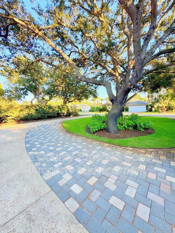 Building Photo - 4104 Indian Bayou N
