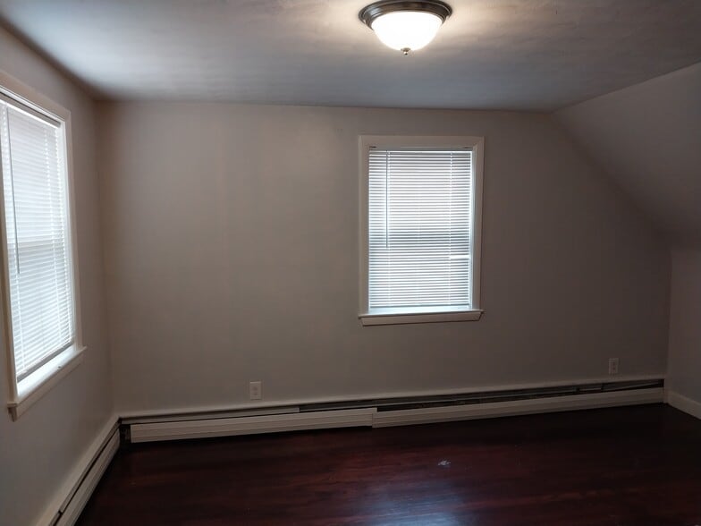 Building Photo - 87 Bradford St