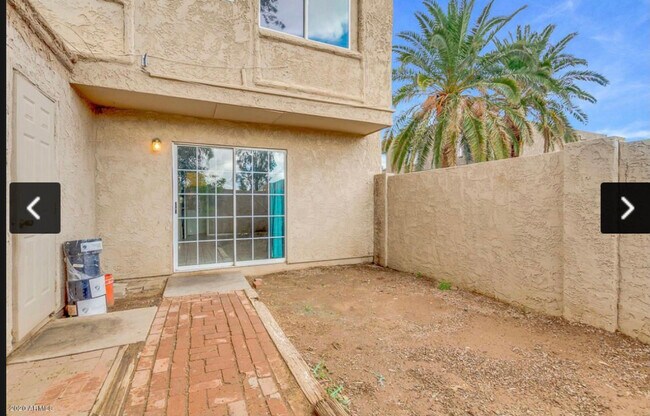 Building Photo - 4222 S 46th Pl