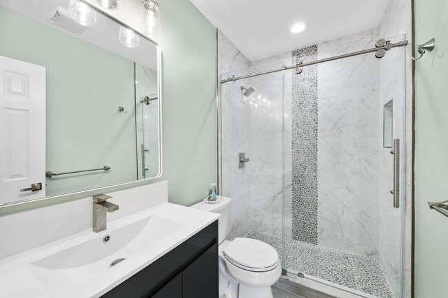 Building Photo - 5700 NE 22nd Way