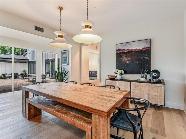 Building Photo - 3002 Hillview Rd