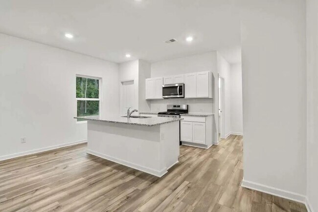 Building Photo - 2076 Boxwood Cir