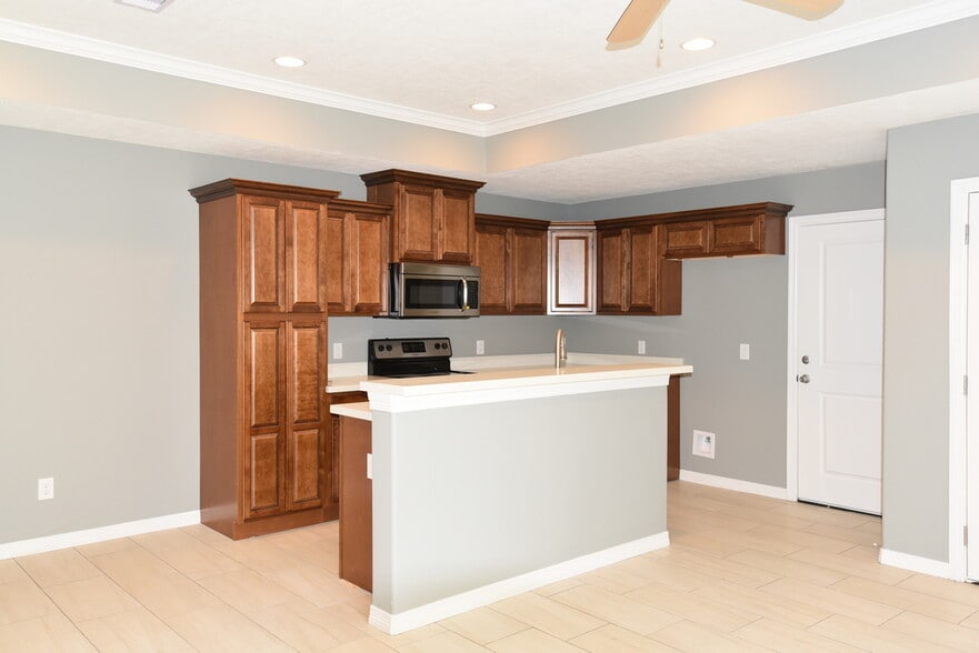 Comes with all stainless steel kitchen appliances - 319 North 2 1/2 St. Ste A