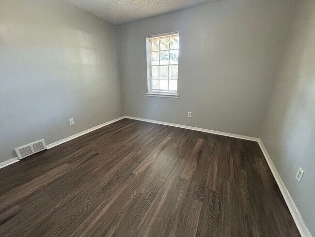 Building Photo - Register your account with Rently to sched...