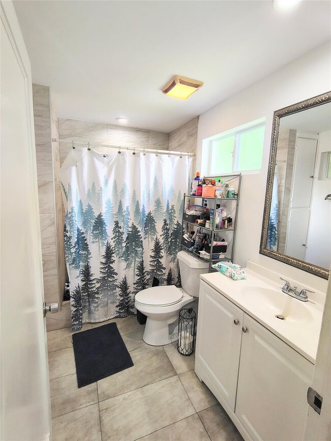 Building Photo - 6134 Buchanan St