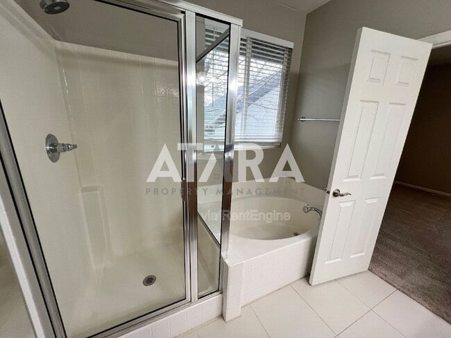 Building Photo - 11458 Harvest Crest Way