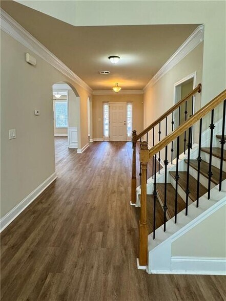 Building Photo - 3606 Rosecliff Trace NE