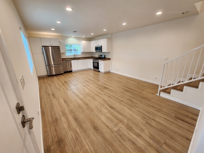 Building Photo - 14203 Burton St