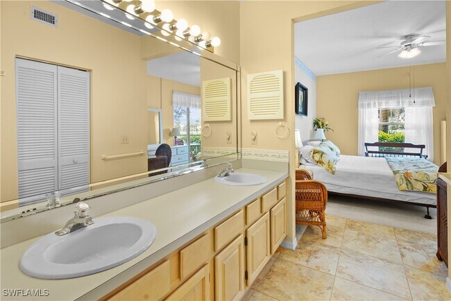 Building Photo - 9851 Costa Mesa Ln