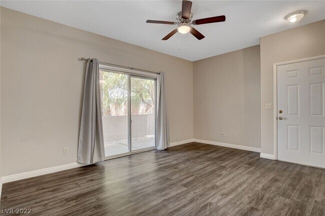 Building Photo - 5650 E Sahara Ave