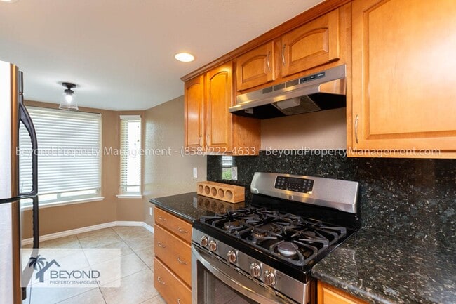 Building Photo - ***PET FRIENDLY*** 2 BED WITH DUAL PRIMARY...