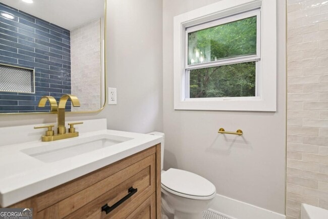 Building Photo - 2909 Diana Dr SW