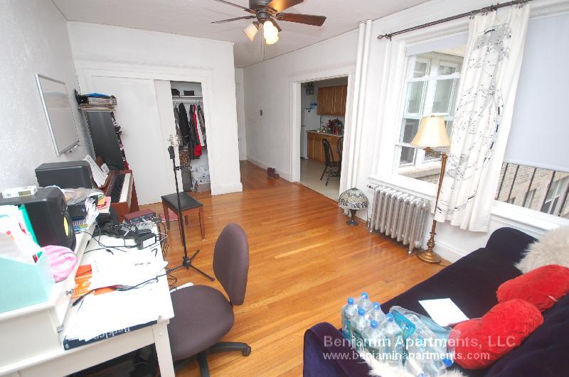 Building Photo - 1163 Boylston St