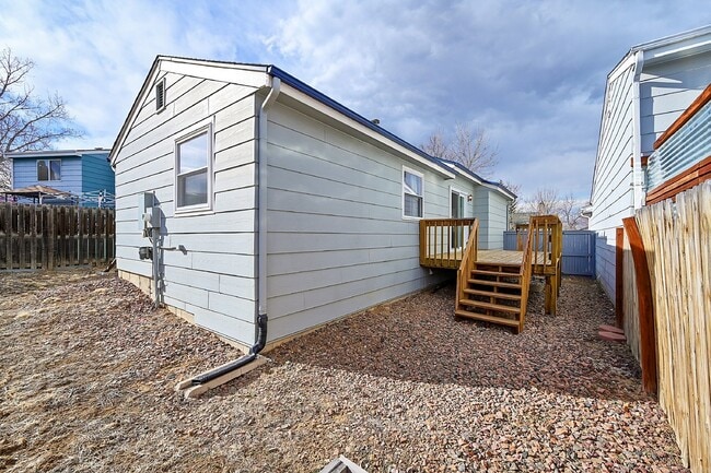 Building Photo - $2,375.00 - 3 Beds,2 Baths, Single Family ...