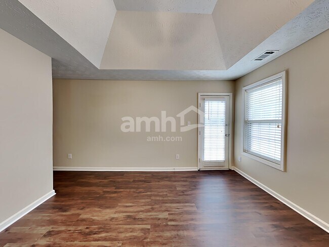 Building Photo - 23 Thorne Berry Dr