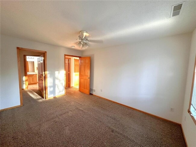 Building Photo - 1279 Pinewood Trail