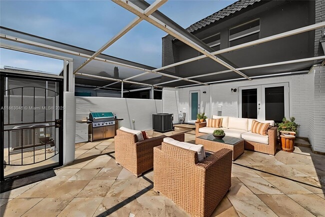 Building Photo - 301 Bonaventure Blvd