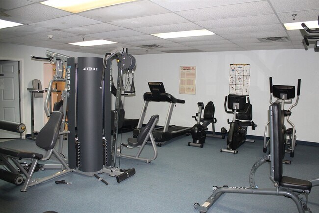 Building Photo - 500 Washington St