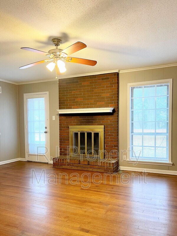 Building Photo - 3553 Clarke Rd